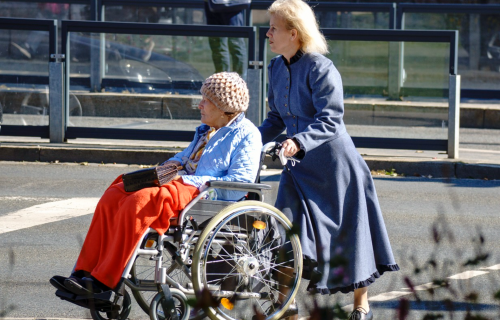 병원동행매니저와-장애인활동지원사